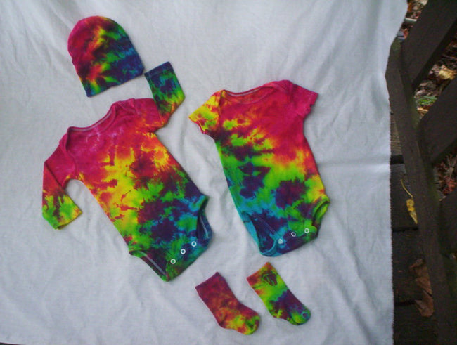 Rainbow Baby Tie Dye Gift Set